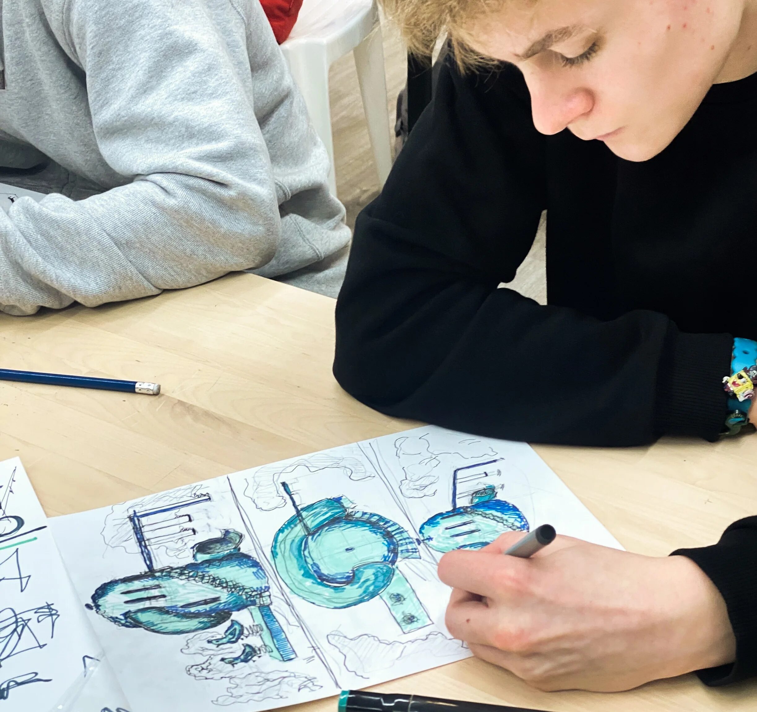 Занятия графикой. Занятия графикой. Танцевальный класс. Workout. Занятия графикой.