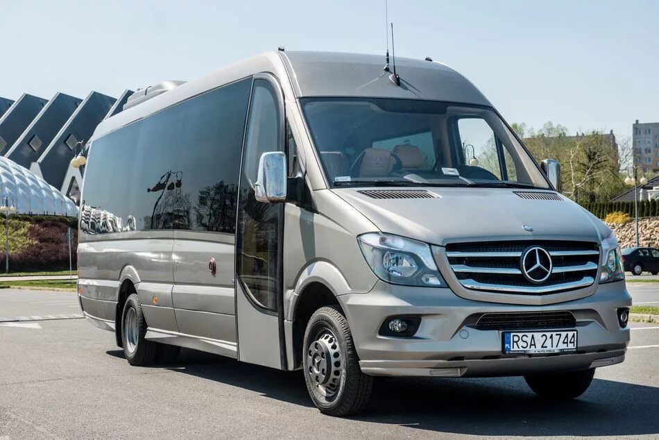 Mercedes-Benz Sprinter. Mercedes-Benz Sprinter 519. Мерседес 519 Спринтер турист. Мерседес Спринтер 519 пассажирский турист.