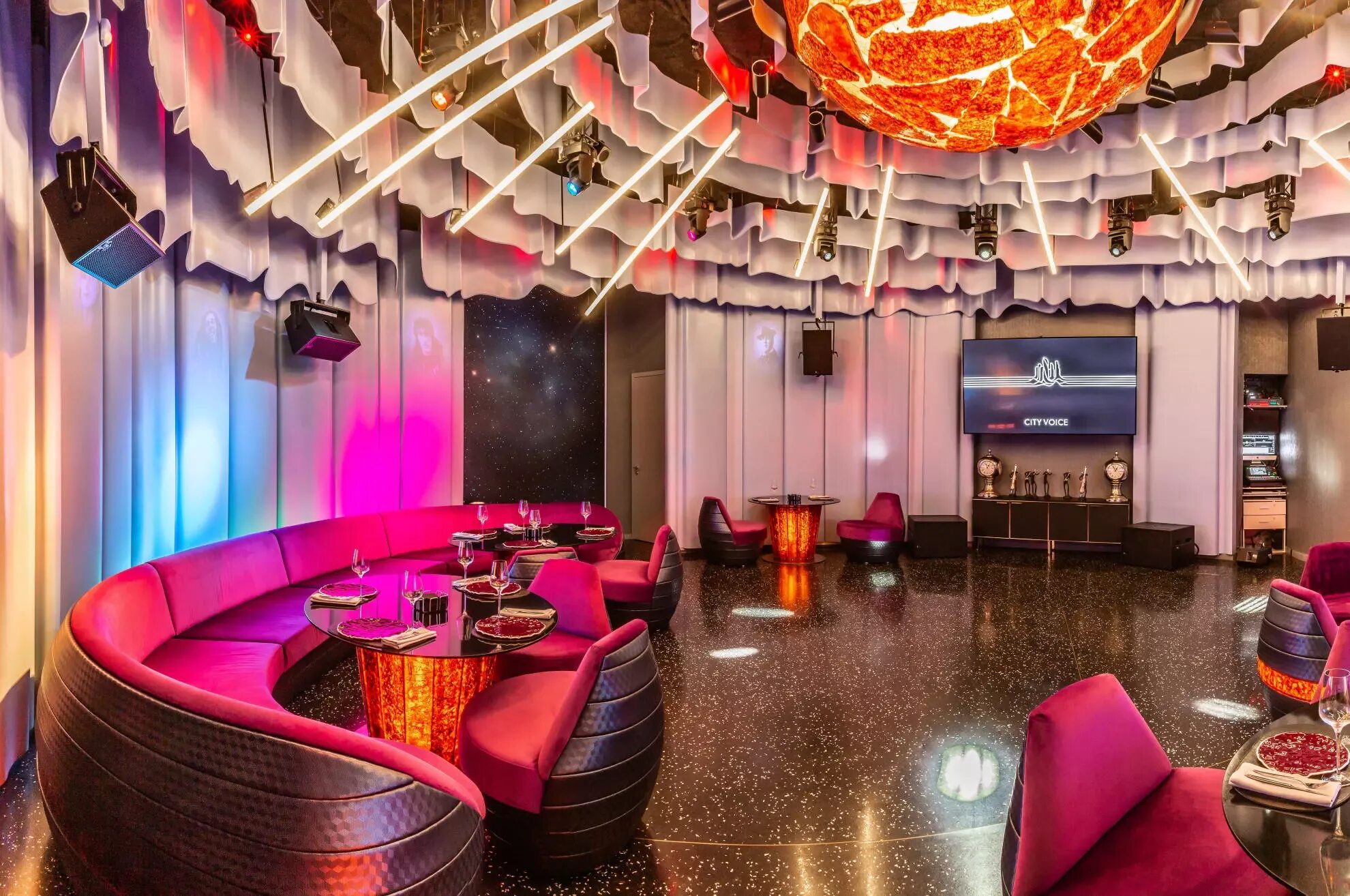 Караоке сити войс москва сити. City voice six floor, москва. Ресторан city voice & six floor. Ресторан сикс флор москва сити. Сити войс ресторан москва фото.