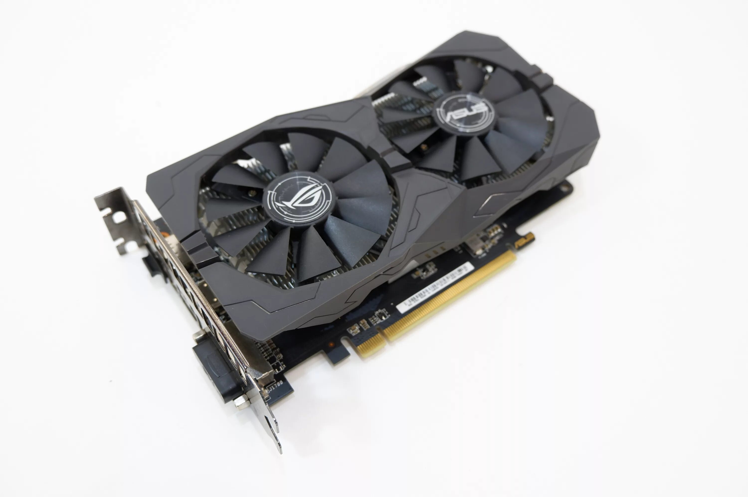 ASUS Radeon RX 560. ASUS Radeon RX 560 4gb. RX 560 4gb ASUS Strix. Видеокарта RX 560 4gb ASUS.