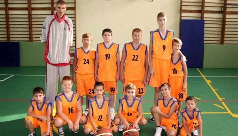 Robert bobroczky рост. Robert bobroczky рост. Robert bobroczky рост. Рост 231. Bol bol баскетболист рост.
