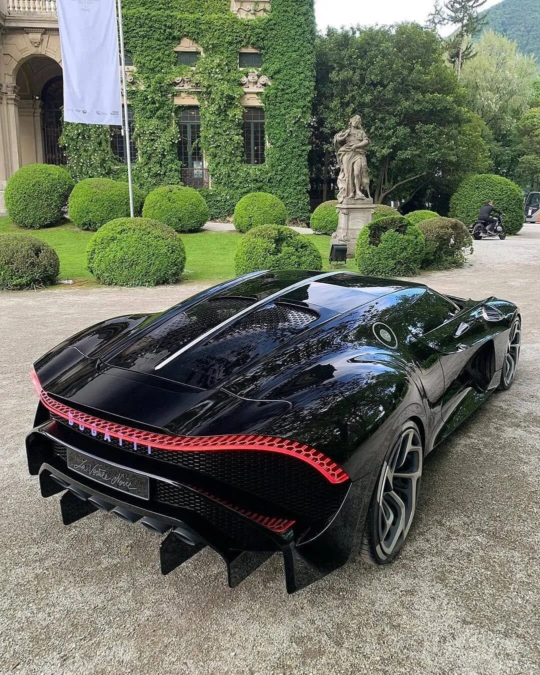 Bugatti's new £ 14.5million La Voiture Noire is the most expensive new car ever 