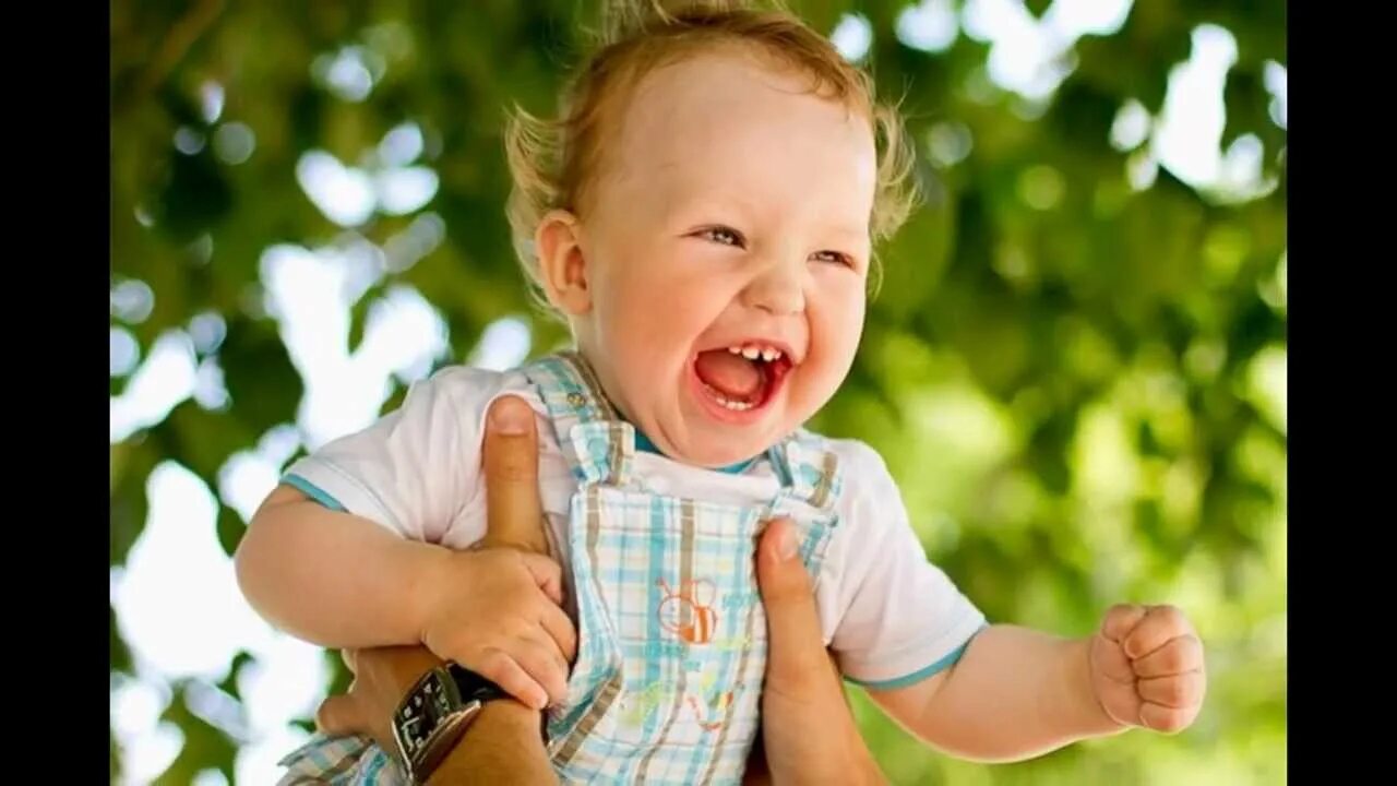 Children laughing. Улыбка ребенка. Дети смех радость. Малыш смеется. Ребенок улыбается.