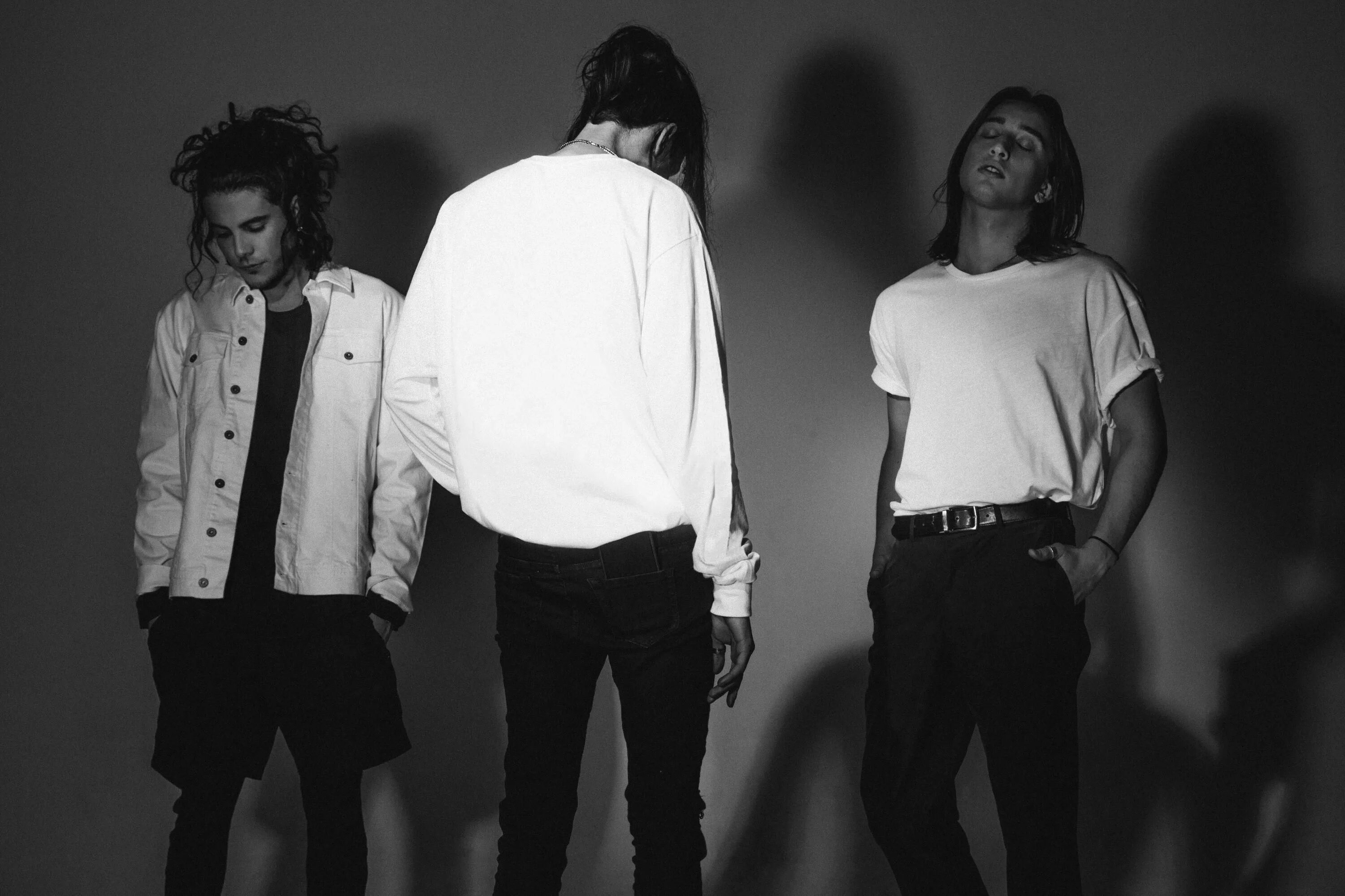 Песня into it chase atlantic. Чейз атлантик. chase atlantic группа. chase atlantic чейз атлантик. chase atlantic солист.