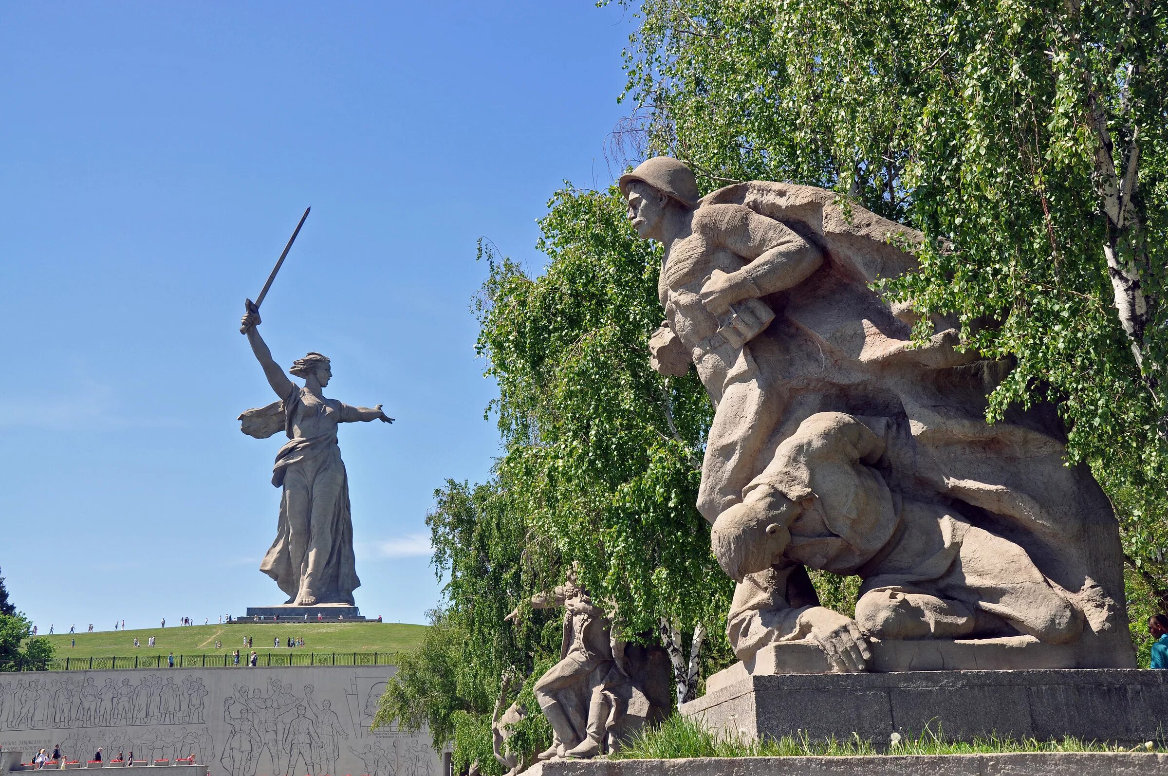 мамаев курган волгоград. площадь героев на мамаевом кургане. площадь героев на мамаевом кургане. площадь героев волгоград мамаев курган. волгоград курган.