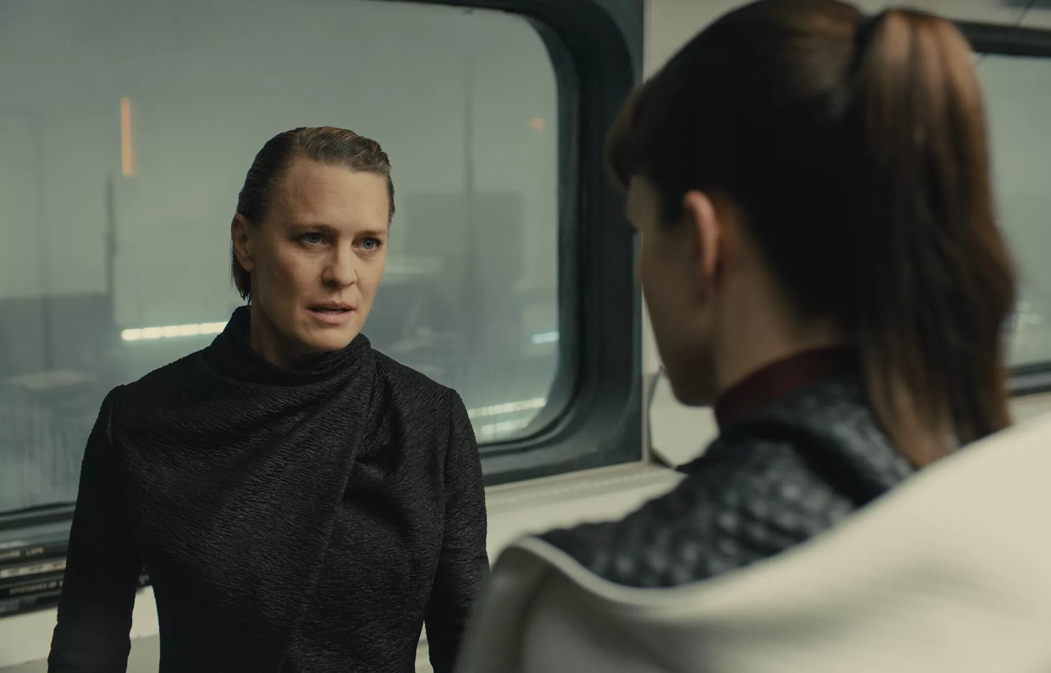 Бегущий по лезвию 2. Бегущий по лезвию 2049 фильм. робин райт бегущий по лезвию 2049. робин райт бегущий по лезвию. бегущий по лезвию 2049 фил.