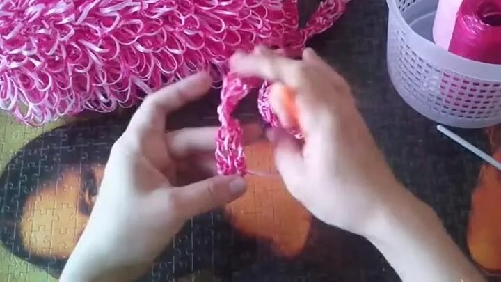 Как научиться крючком мочалки для начинающих. Как научиться вязать крючком мочалку. вязать крючком мочалку для начинающих для начинающих. мочалка баклажан с вытянутыми петлями. вязание мочалок крючком для начинающих пошагово видео.