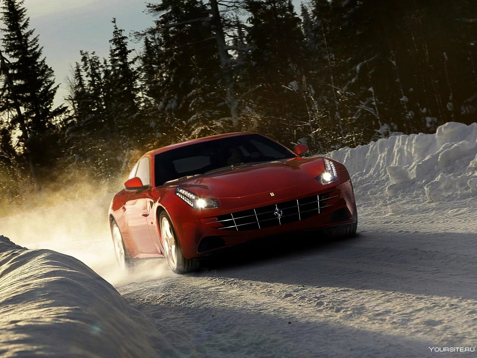 Феррари фф зимой. Ferrari FF 2022. Машина зимой. Машина в снегу.