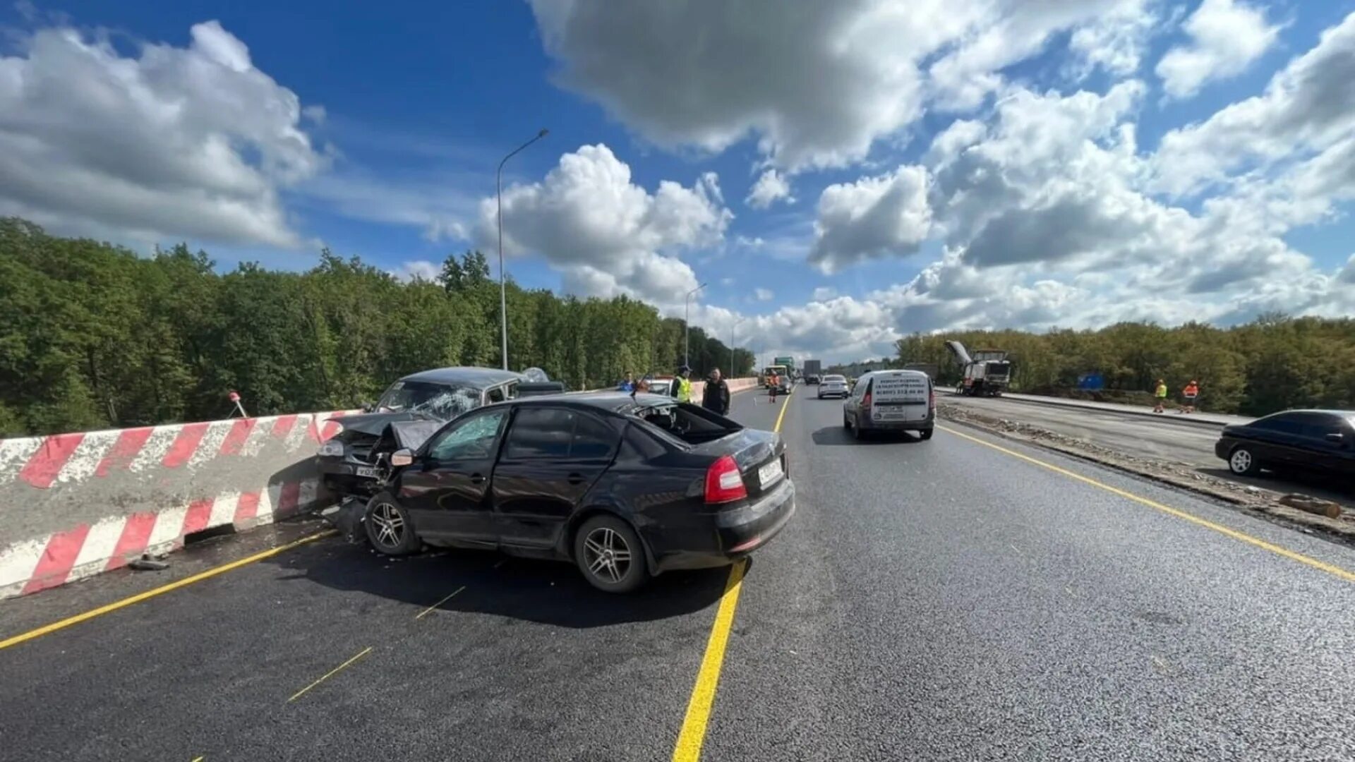 Уфа м5 новости. Трасса м5. Машина на трассе. Пробка на дороге.