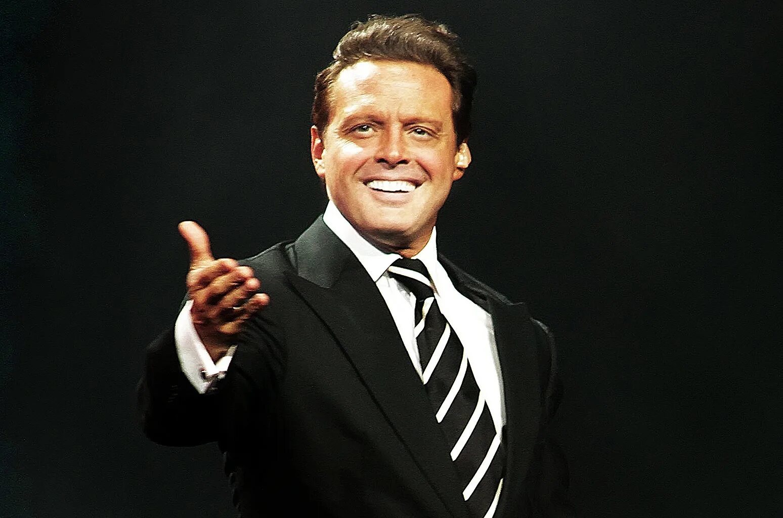 Luis miguel. Луис мигель санчес серро. Луис мигель фото. Луис мигель гальего бастери. Луис мигель.