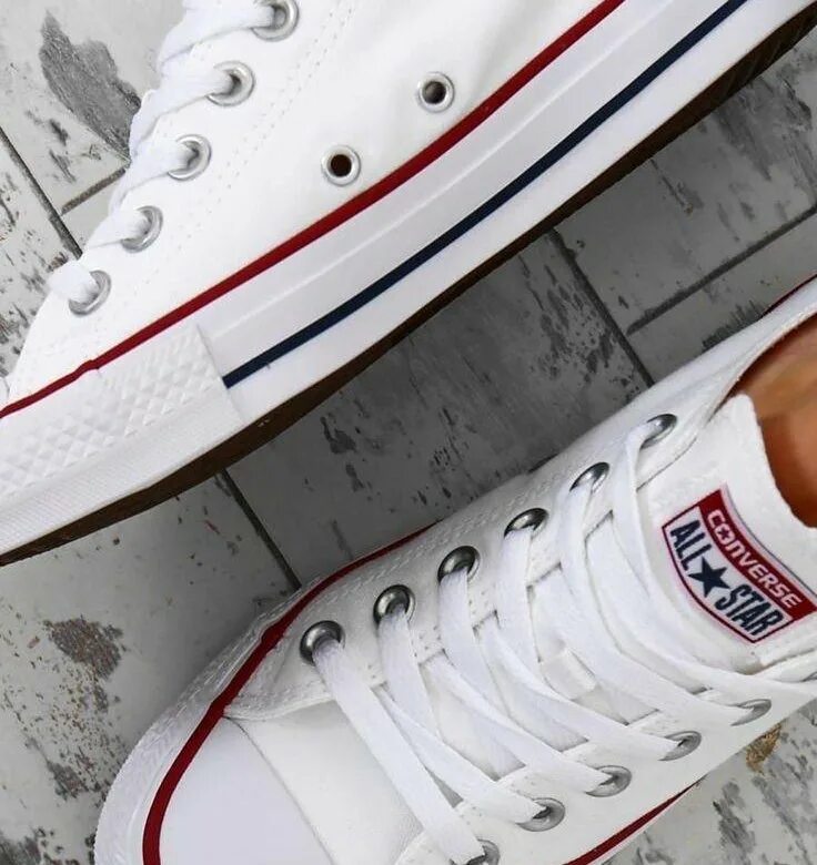 Низкие кеды. Кеды конверс all star. Кеды конверс. Белые кеды. Кеды 2023 тренд.