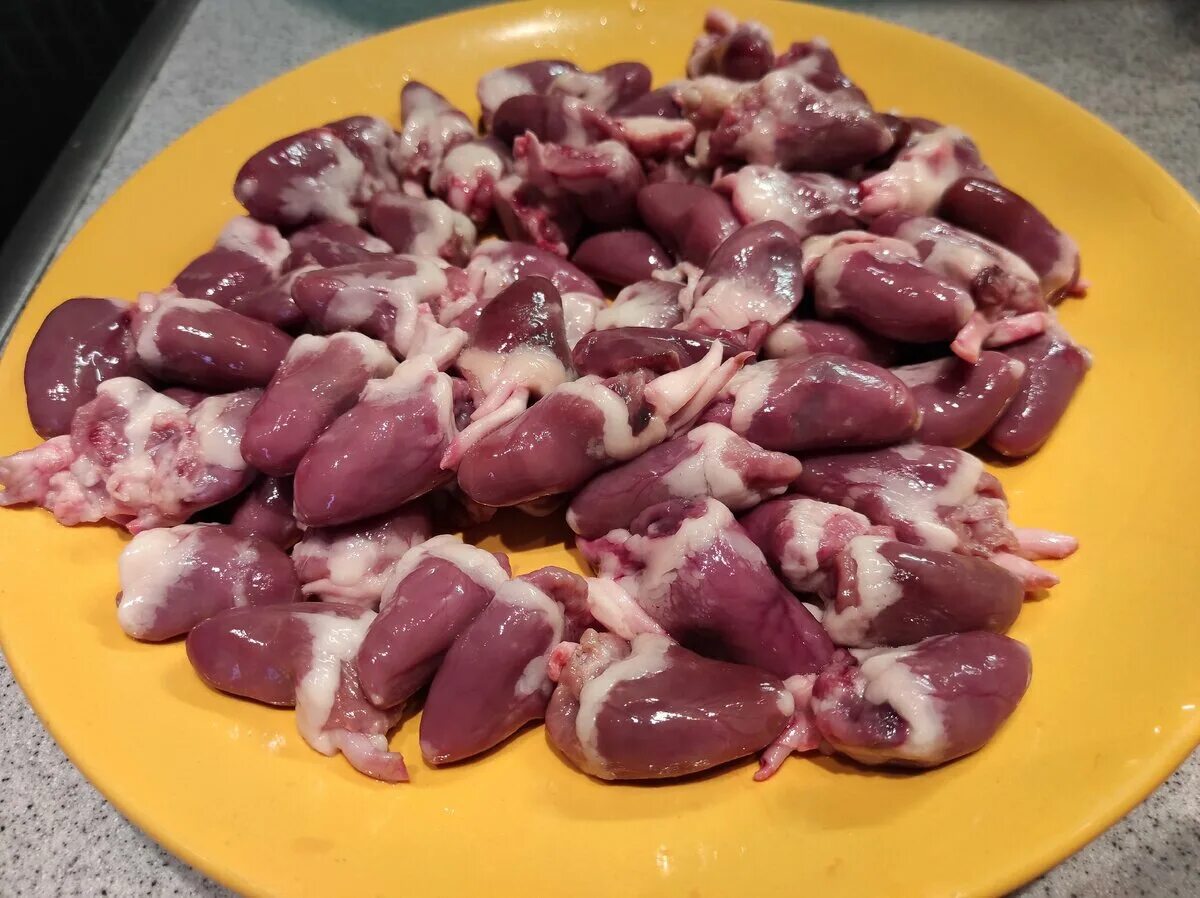 Сколько варить куриные сердечки для собаки. Куриные сердечки. сердце куриное. блюда с куриными сердечками. куриные сердечки готовые.