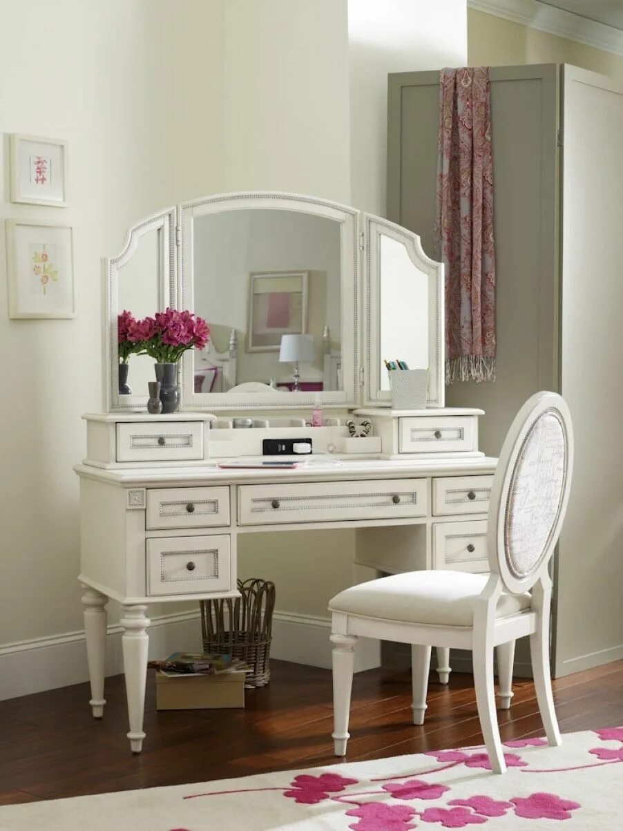 Красивый стол в спальню. Туалетный столик cargo vanity desk. трельяж лорена. туалетный столик hemis 1986. трельяж мишель.