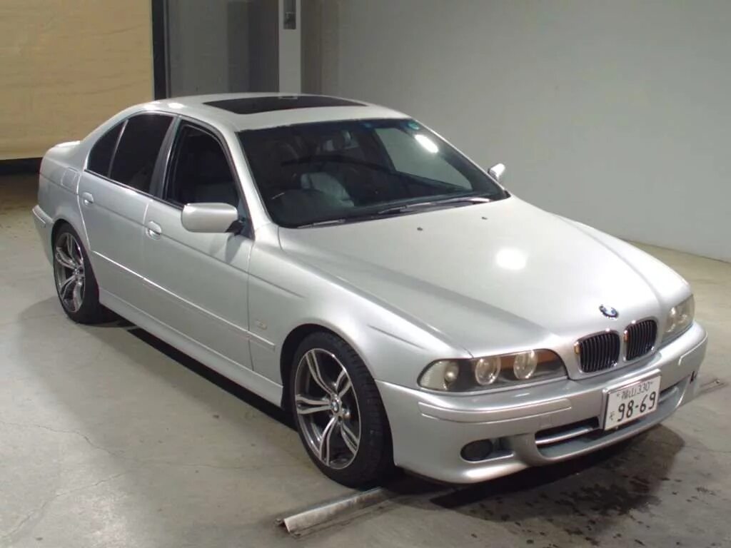 БМВ 525 39 кузов. БМВ 525 В кузове е39. BMW 525 2003. БМВ е39 525i. Купить бмв из японии