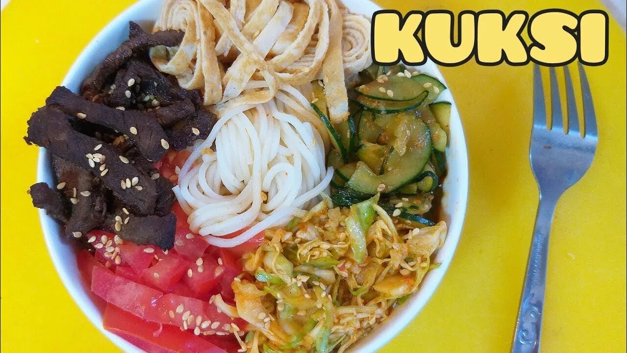 Kuksi turk tilida. Окрошка кукси. Корейский холодный суп кукси. Корейский холодный суп кукси. Кукси настоящий рецепт.