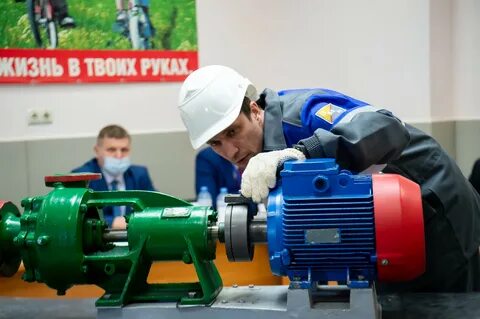 Слесарь технологических установок