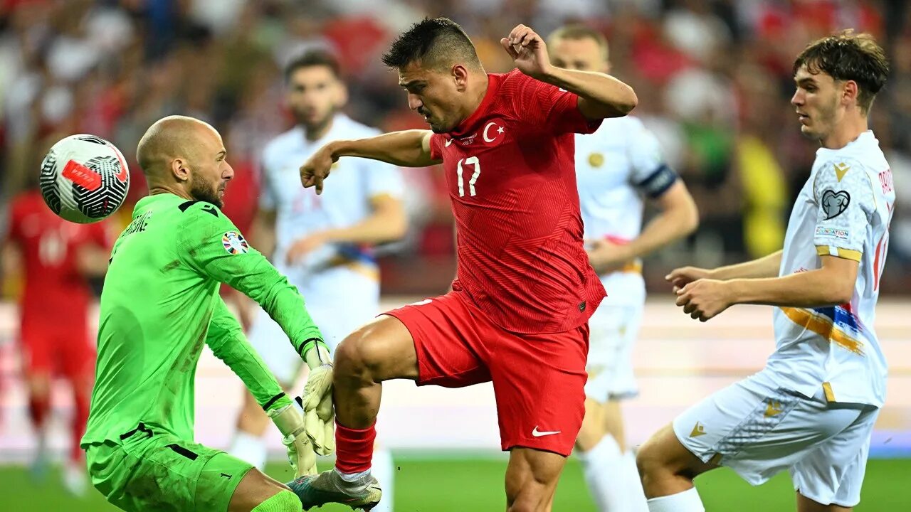 хакан чалханоглу. турецкая футбольная команда. турция 1 4 финала евро 2024. сборная азербайджана по футболу. турция 1 4 финала евро 2024.