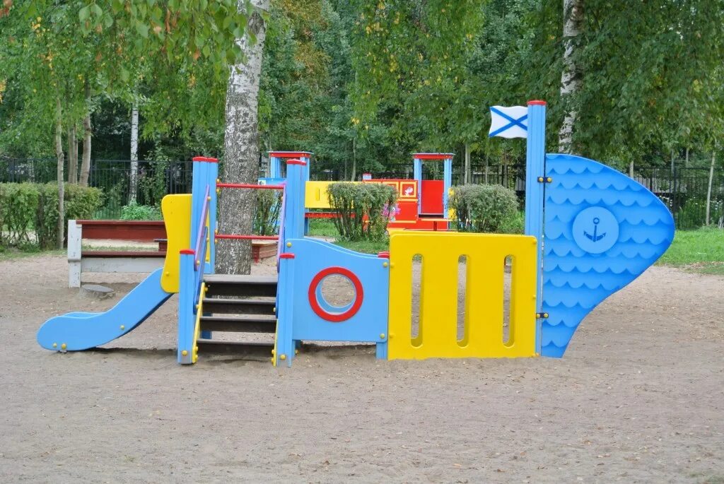 Площадка в детском саду. Игровая площадка в детском саду. Площадка в детском саду. Детские прогулочные площадки. Детские прогулочные площадки.