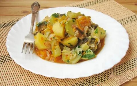 Жаркое с мясом и баклажанами картошкой