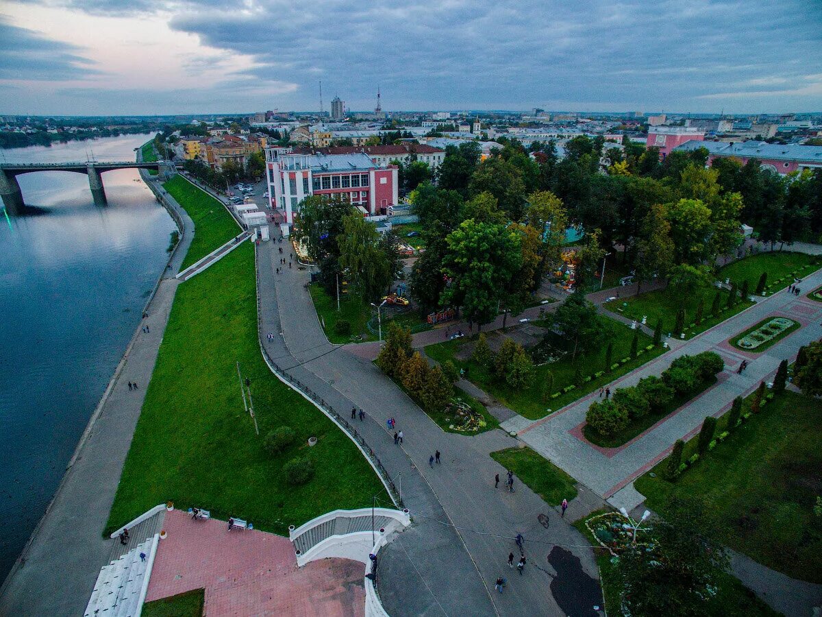 Тверь. Тверь центр города. Городской округ город Тверь. Современная Тверь. Тверь Горсад набережная с высоты.