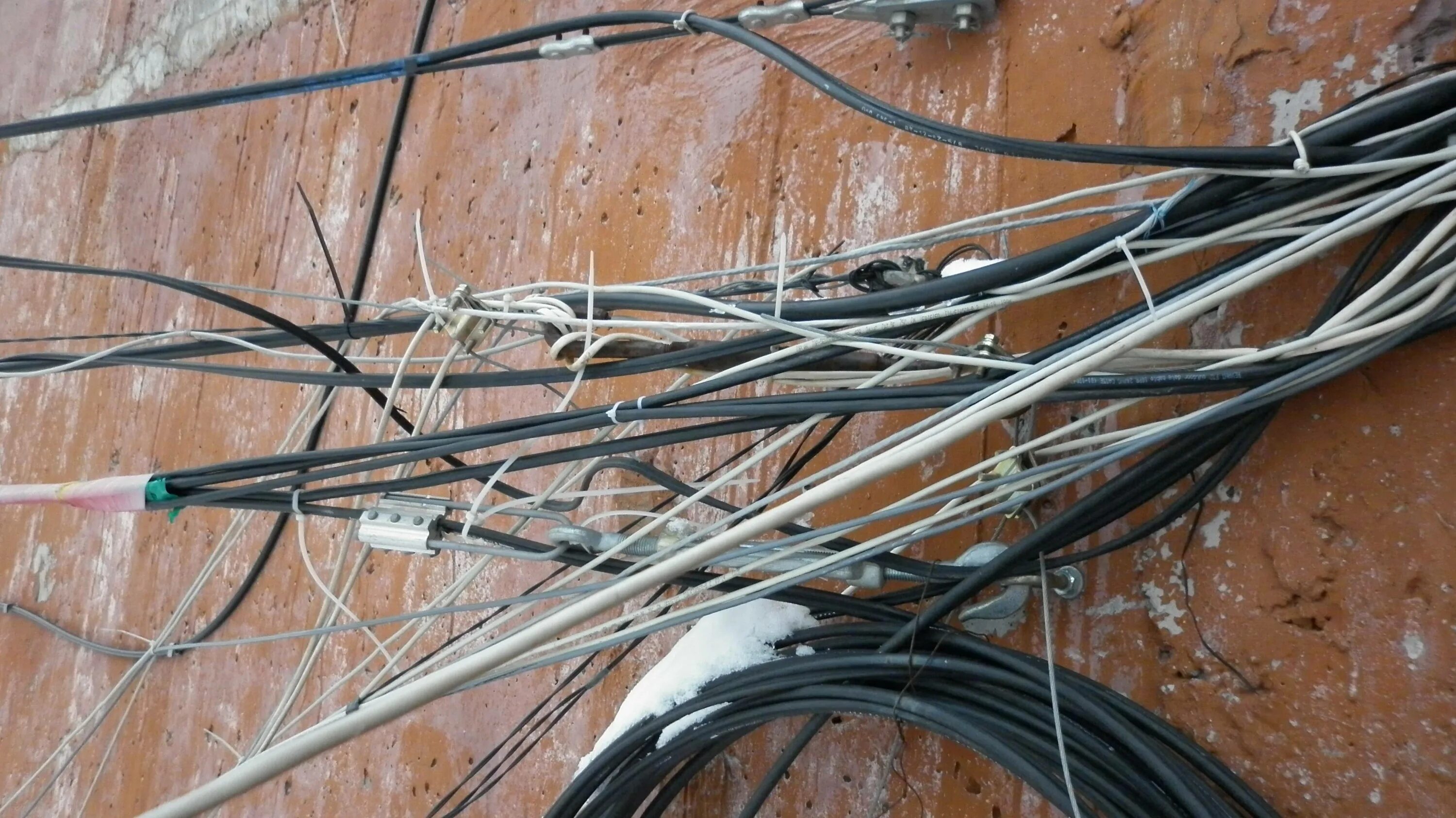Прокладка кабельных линий связи