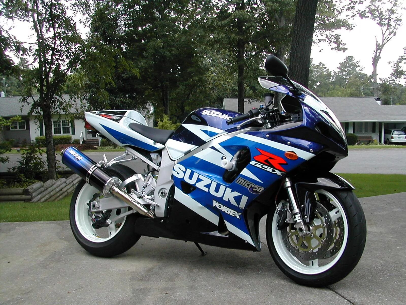 Gsx r купить. Suzuki GSXR 750. Сузуки 750 GSX. Сузуки 750 GSX R. Мотоцикл Сузуки GSXR 750.