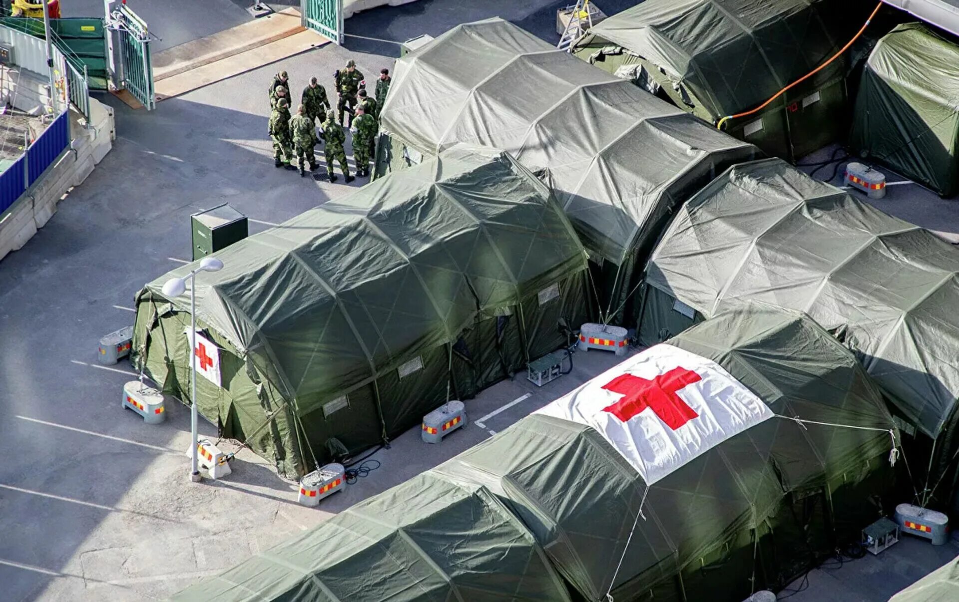 Палатка армейская госпиталь. Военно полевой госпиталь витязь. Военно полевой госпиталь палатка. Военно полевой госпиталь чечня. Полевой госпиталь на украине военный.