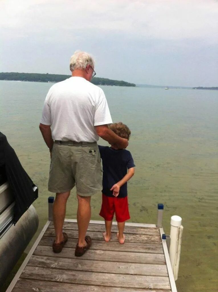 Пожилой мужчина. Марло снеллмана. Дед и внук. 15 дед. 18 дедушка.