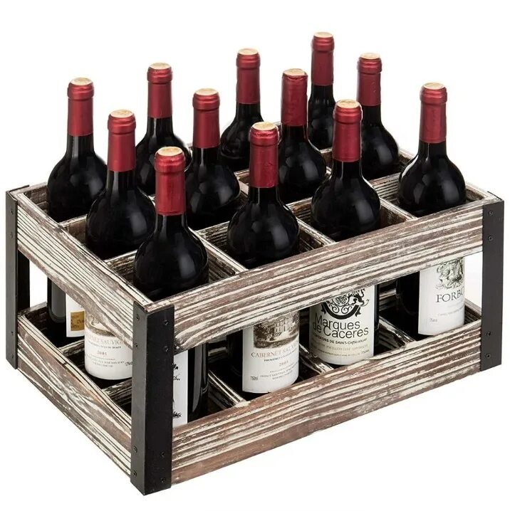 Бутылка вина в ящике