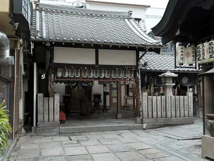 File:Hozenji (Osaka Chuo-ku) Temple hdsr S5 03.jpg - Wikimedia Commons.
