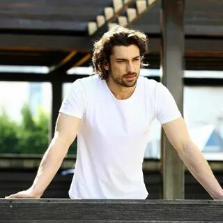 Актер альп навруз биография