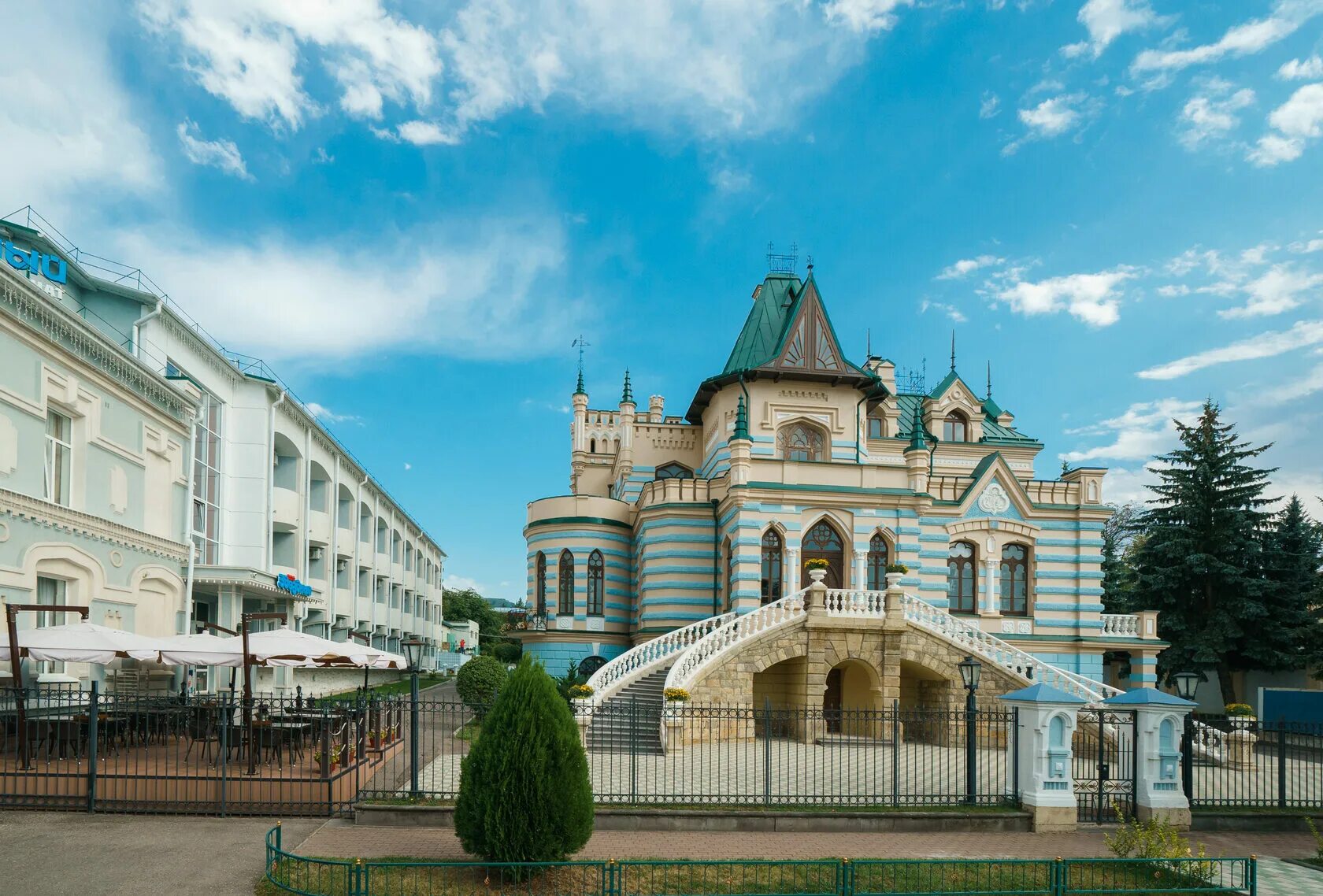 Пансионат Звездный Кисловодск. Пансионат ЦБ В Кисловодске. Кисловодск пансионат Звездный 2023. Пансионат Звездный Кисловодск замок. Санатории цб рф