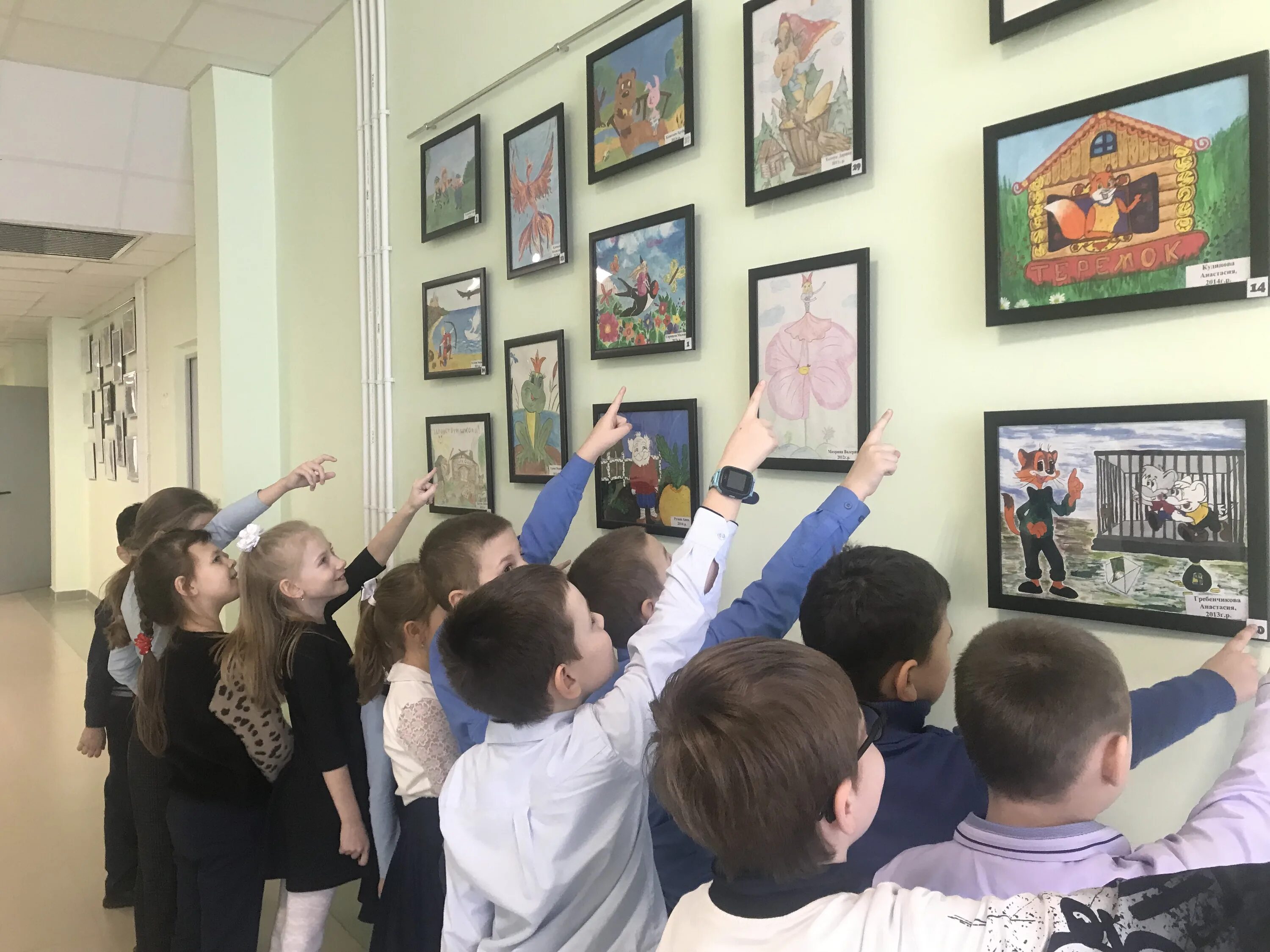 Цдт звездный гагарин. Дом творчества смоленск. Дом купца будникова смоленск. Центр развития творчества детей. Город рославль смоленская область детский садик малыш.