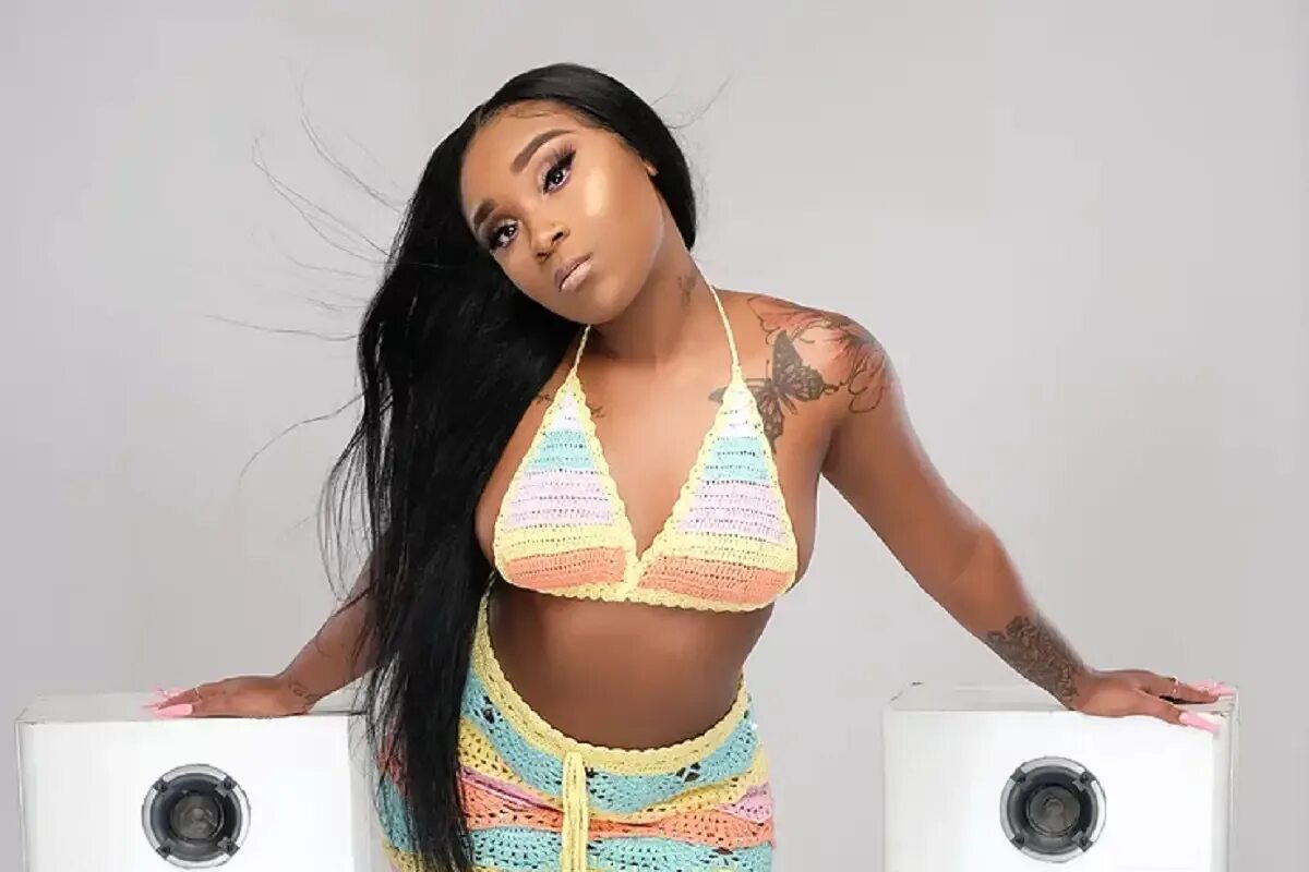 Erica bank of america. Erica banks buss it. Erica bank of america. Исполнитель de'signer. Brandii banks bio.