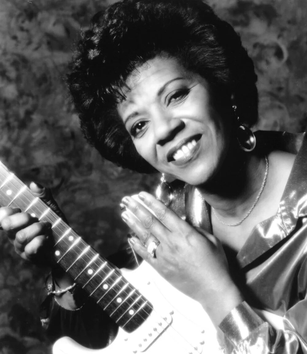 Блюз певица гитаристка. Джаз певица. Федулова гитаристка. Фантмн джаз певица 2022. Джаз певица афроамериканка.