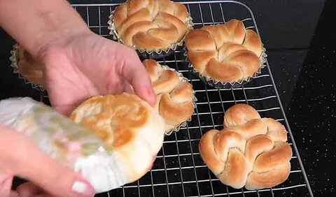 Булочки с сахаром из дрожжевого форма