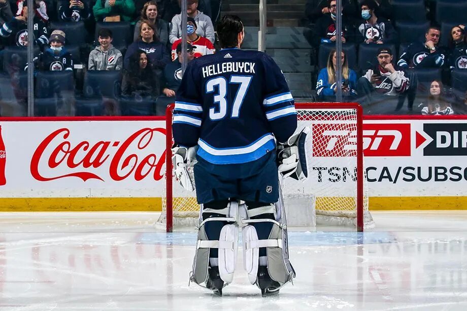 Коннор хеллебайк. Connor hellebuyck виннипег. Коннор хеллебайк. Вратари виннипег джетс. Connor hellebuyck.