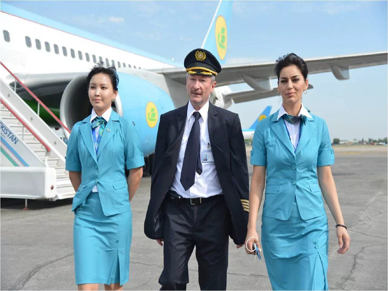 Боинг 737 узбекские авиалинии. Узбекистан аир. Самолеты хаво йуллари. Аэробус 320 узбекистан хаво йуллари. Боинг 767 узбекские авиалинии.