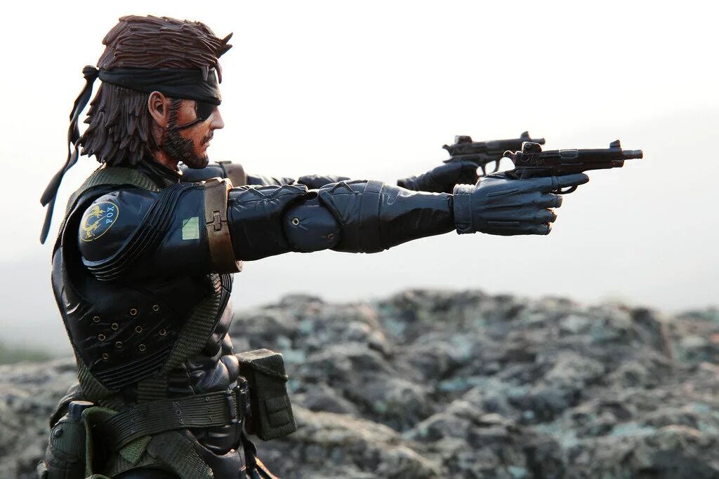 Pretty girls walk big boss. Big Boss Peace Walker. Big Boss Figure. Биг босс Metal Gear Peace Walker. Peace Walker Metal Gear Boss.