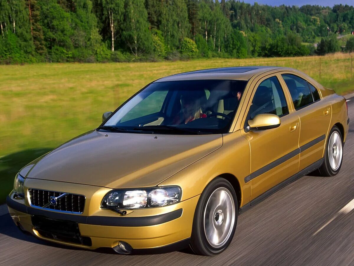 Купить вольво 1 поколения. Volvo s60 2000. Volvo s60 1 поколения. Volvo s60 2001. Volvo седан 2000.