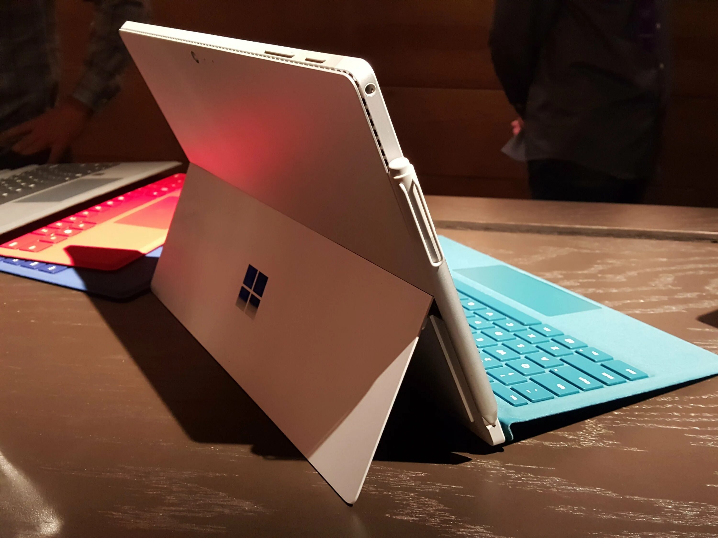 Surface pro 9 обзор. Microsoft surface pro 4. surface pro pro 4. майкрософт surface 4. microsoft surface pro 9.