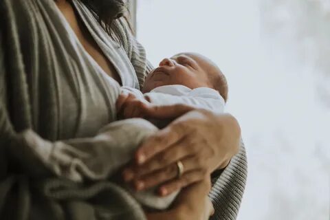 Женщина с свой ребенок