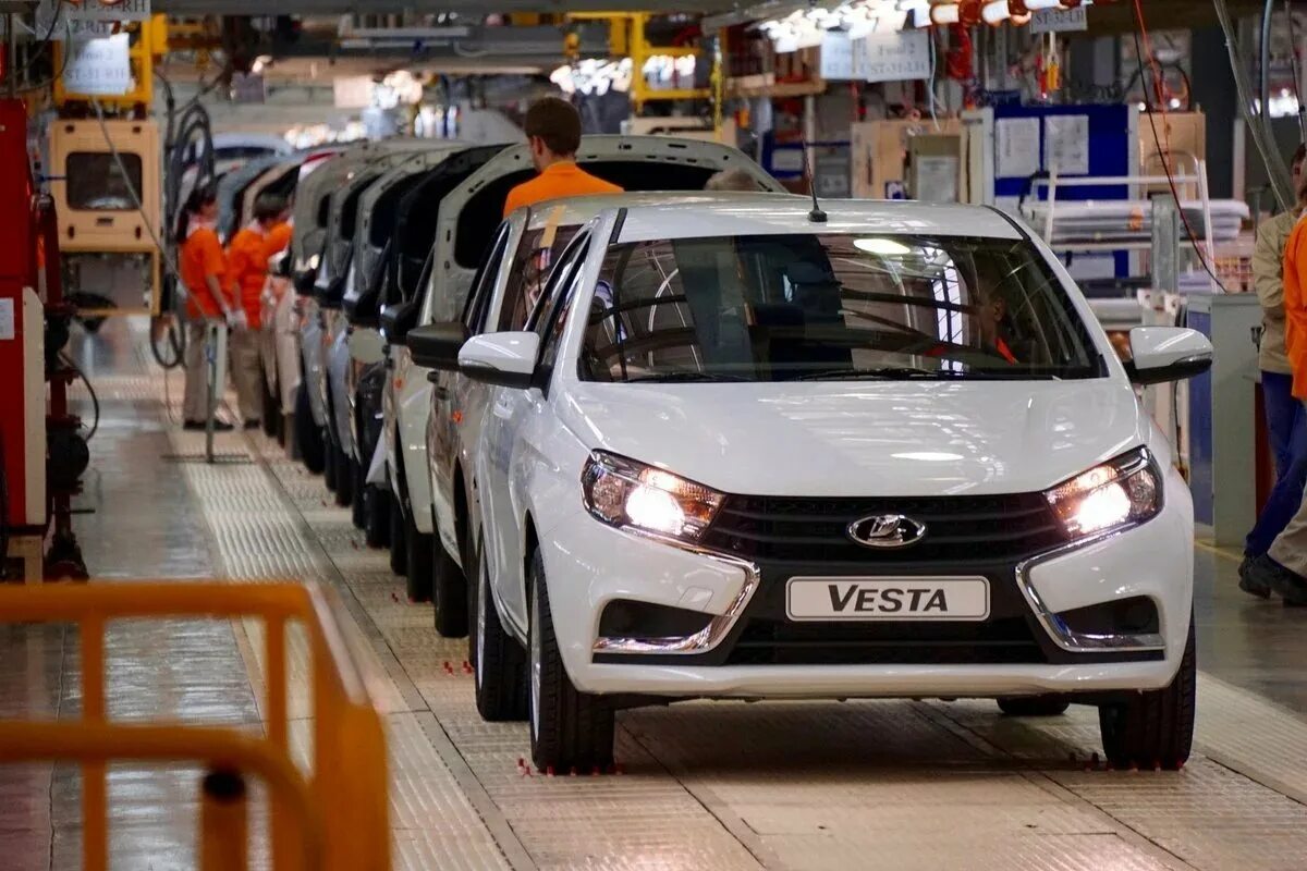 Автоваз изменения. Автозавод лада в тольятти. Автоваз гранта завод. Лада веста на конвейере. Автоваз изменения.