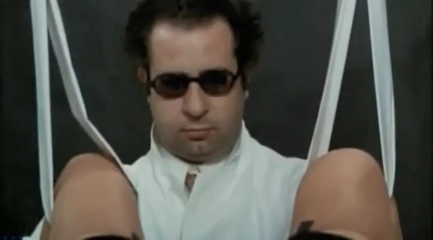 Нахал 2003 тинто брасс. Тинто брасс марокканец. Тинто брасс молодой. Анджела ферлайно. Тинто брасс.