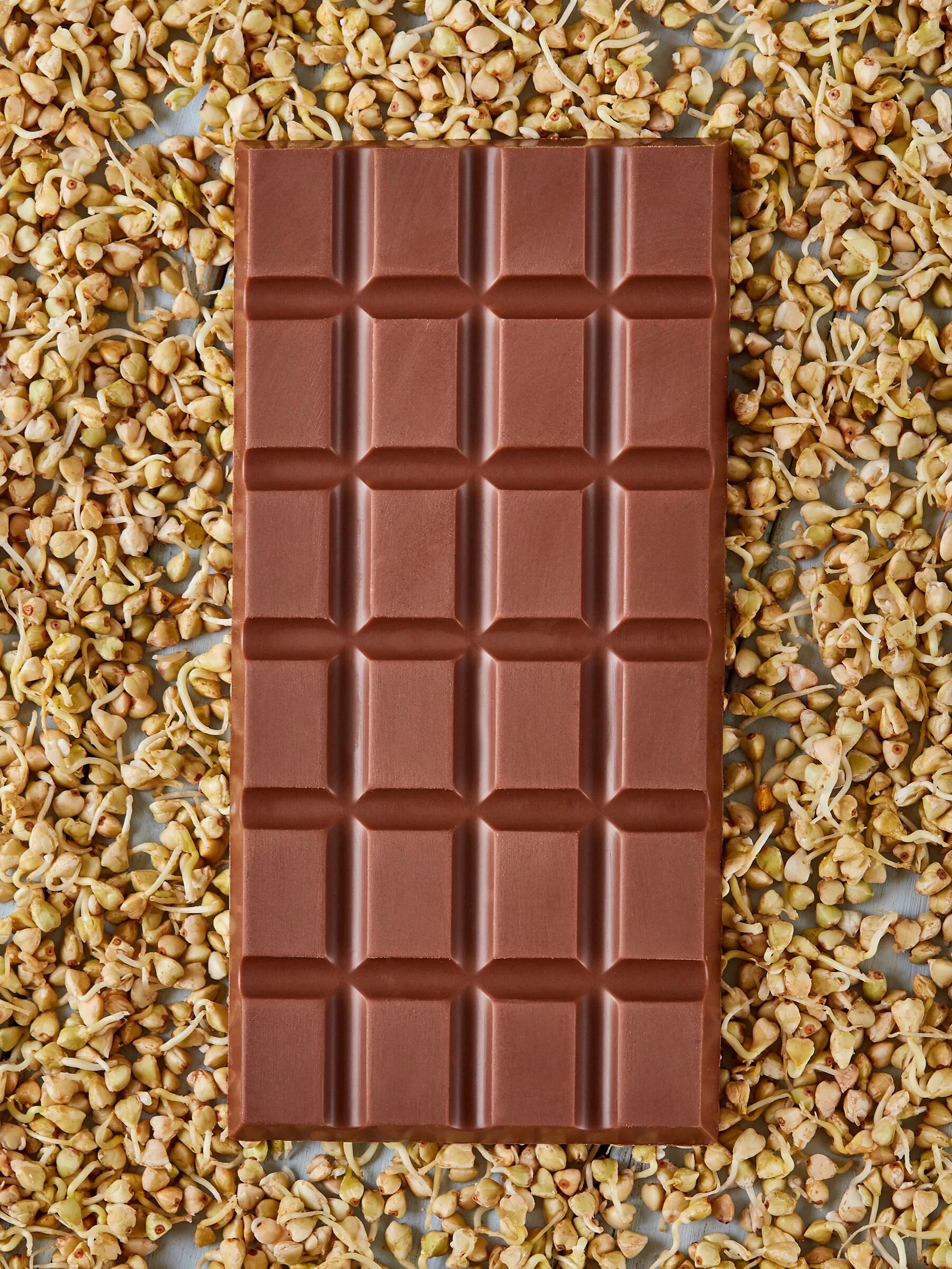 Шоколад ферераше плитка. Шоколад plitka. Плитка шоколада. Шоколадная плитка.
