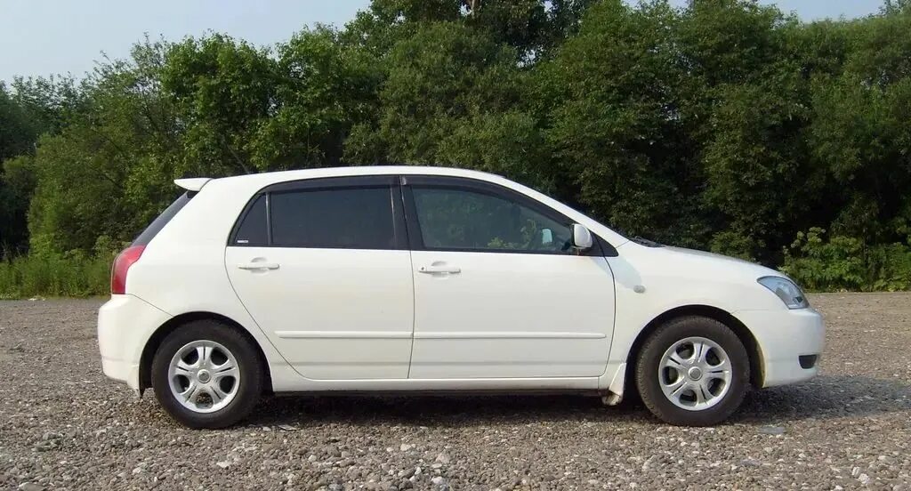 Alex toyota allex левый руль. Toyota corolla allex. Тойота аллекс 2003 фото посадки переднего колеса. Тойота алекс 2003 год. Тойота алекс 2003.