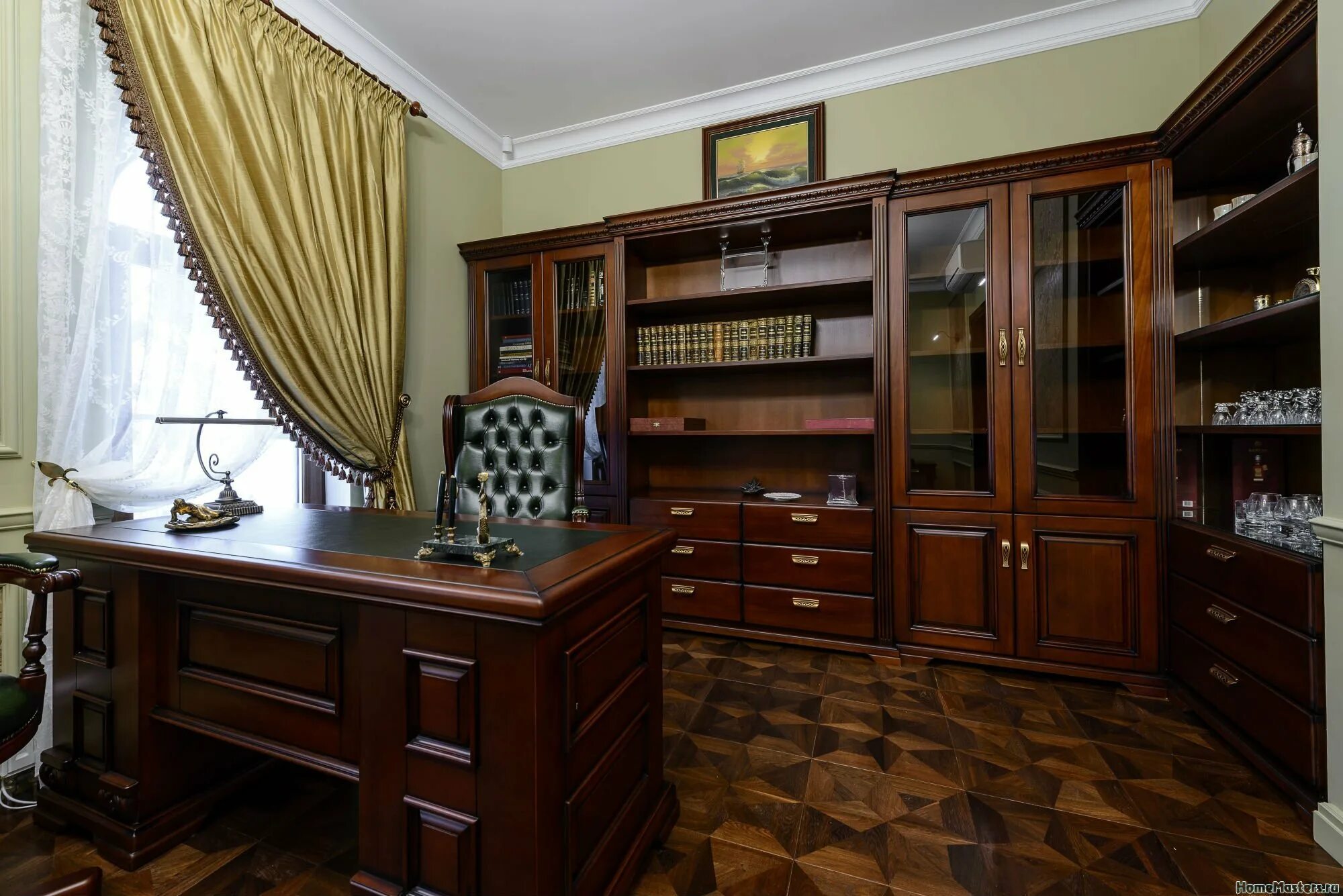 Кабинет сайт. Мебель для кабинета в квартире. Классический интерьер кабинета. Кабинет в частном доме. Красивые домашние кабинеты.