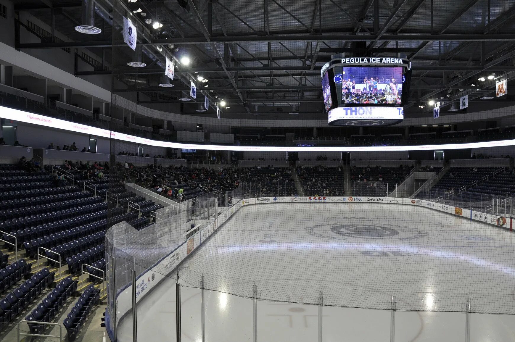 Ice Arena - хоккейная Арена. Бриджстоун-Арена ледовые арены США. Ледовая Арена «Saitama super Arena». Ледовая Арена «Saddledome». Ледовые минска