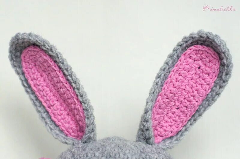 Как связать уши зайца. Заячьи уши крючком. Как связать уши зайца. Ушки зайчика крючком схема. Заячьи уши крючком.