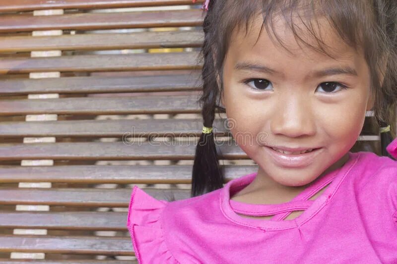 Девочка таиланда маленькая. Тайланд девушки. Маленькая филиппинка. Тайские маленькие девушки. Маленькая тайская девочка.